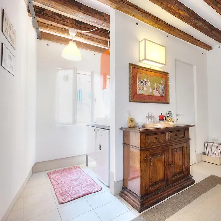 Ca' Delle Gondole Apartment Venice